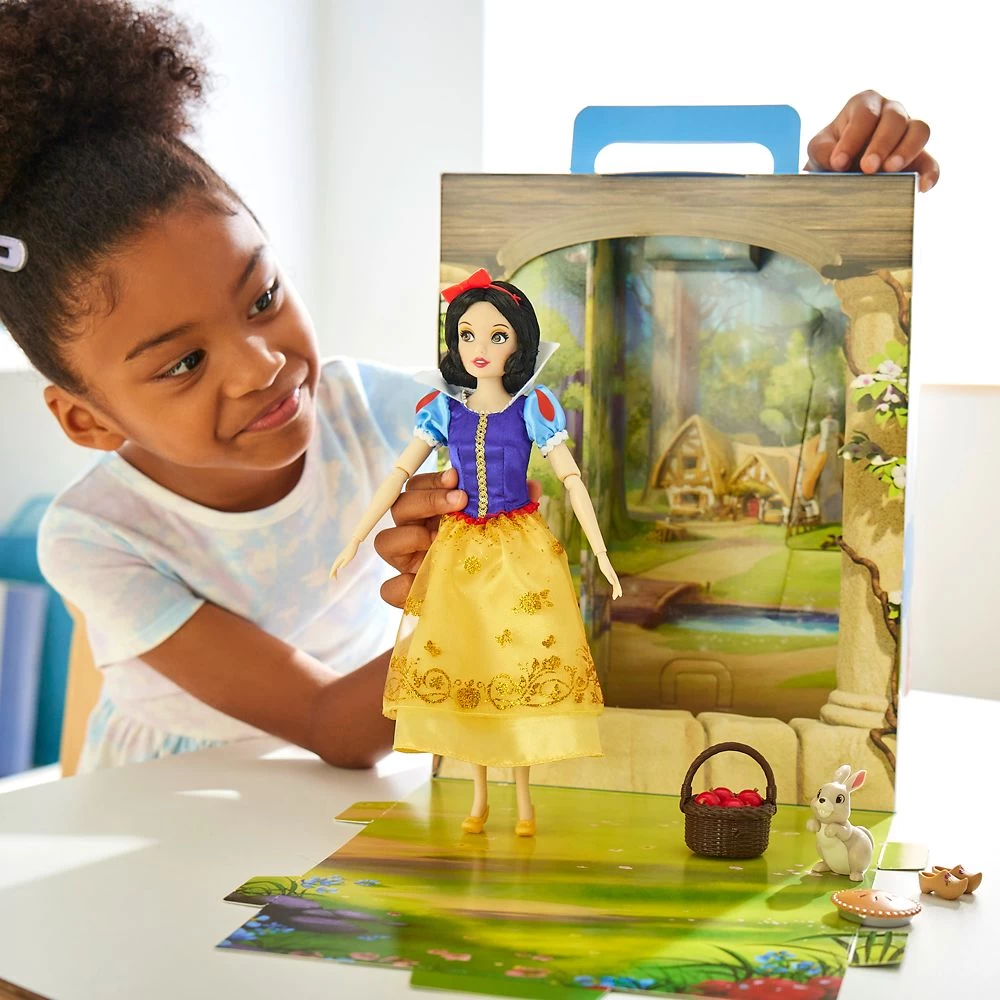 Snow White Disney Story Doll – 11'' 2 Snow White Disney Story Doll – 11'' - Image 2